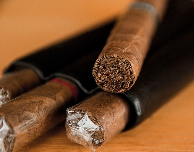 Cigars: To Be Wrapped in Plastic Inside the Humidor or Not?
